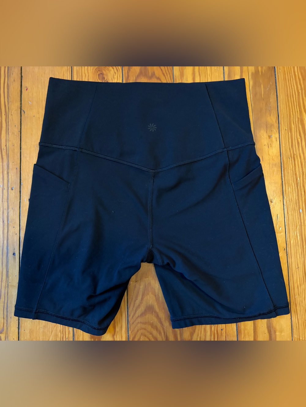 Athleta Salutation 7" Shorts size S Black High Rise Biker Pockets Powervita yoga